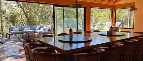 Family House, 5 Bedrooms, Garden View, Garden Area | Dining