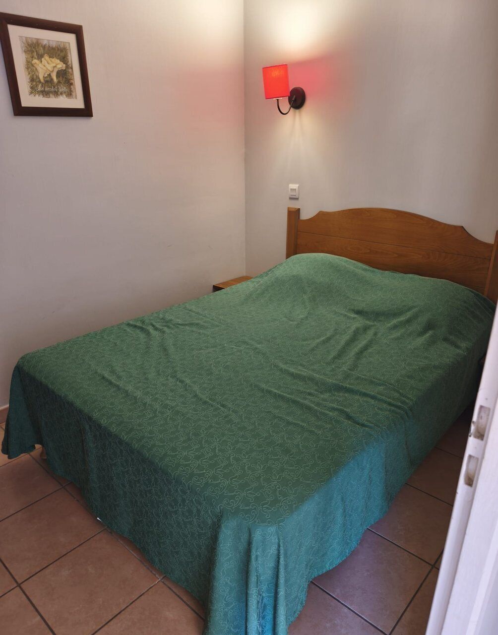 1 bedroom, internet, bed sheets