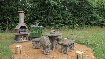 Tempat makan outdoor