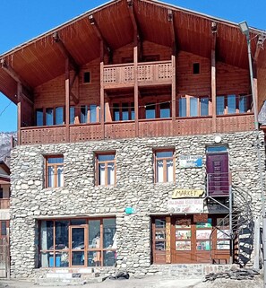 Exterior - Guest House Maya (Mestia)