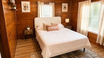 2 bedrooms, in-room safe, WiFi, bed sheets