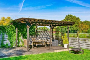 House | Balcony - Holiday Cottage no. 3A With Private Jacuzzi (Darlowo)