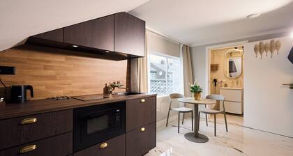 Studio apartment with private kitchen and ensuite bathroom