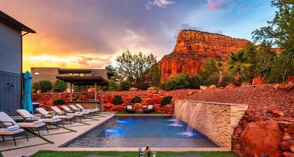 The Retreat at Chapel Cross – 8 King Suites w/ensuite baths, iconic views, resort-style pool/spa
