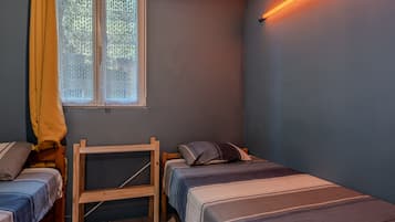 2 bedrooms, bed sheets