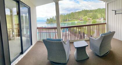 Lakeside Condo #204 2BDR 4Beds heated pool, spa, docks