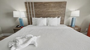 1 bedroom, iron/ironing board, Internet, bed sheets - Oceanfront King Room + Lazy River & Hot Tub (Myrtle Beach)