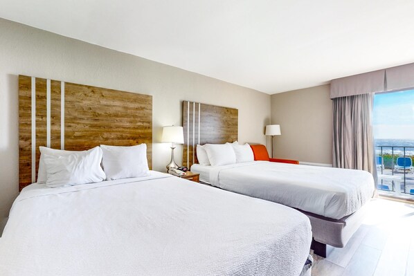 Room - Carolinian 107 Oceanfront 2 Beds (Myrtle Beach)