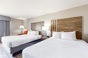 Room - Carolinian 306 Oceanfront 2 Beds (Myrtle Beach)