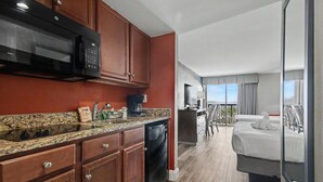 Room - Oceanfront Two Queen Room + Lazy River & Hot Tub (Myrtle Beach)