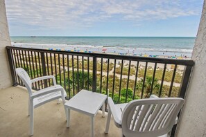 Property grounds - Oceanfront Two Queen Room + Lazy River & Hot Tub (Myrtle Beach)