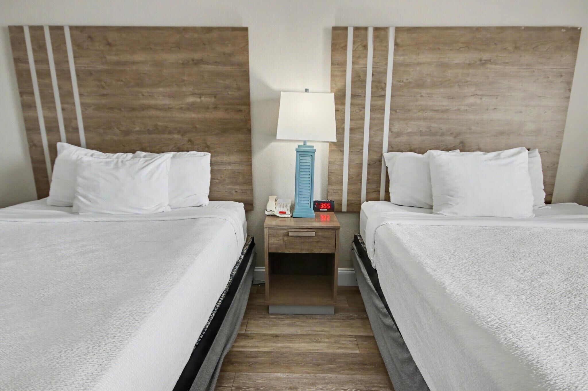 1 habitación, tabla de planchar con plancha, internet y ropa de cama 