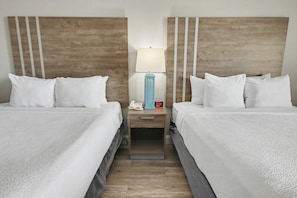 1 bedroom, iron/ironing board, internet, bed sheets - Oceanfront Two Queen Standard Room + Lazy River & Hot Tub (Myrtle Beach)