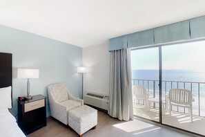 Room - Carolinian 1004 Oceanfront King (Myrtle Beach)
