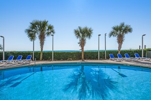 Pool - Carolinian 307 Oceanfront 2 Beds (Myrtle Beach)
