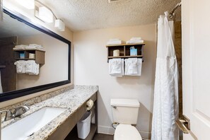Bathroom - Carolinian 606 Oceanfront 2 Beds (Myrtle Beach)