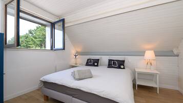 4 slaapkamers, een strijkplank/strijkijzer, wifi, beddengoed