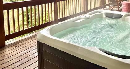 Glacier Creek and Forest View, Hot Tub on Covered Deck
