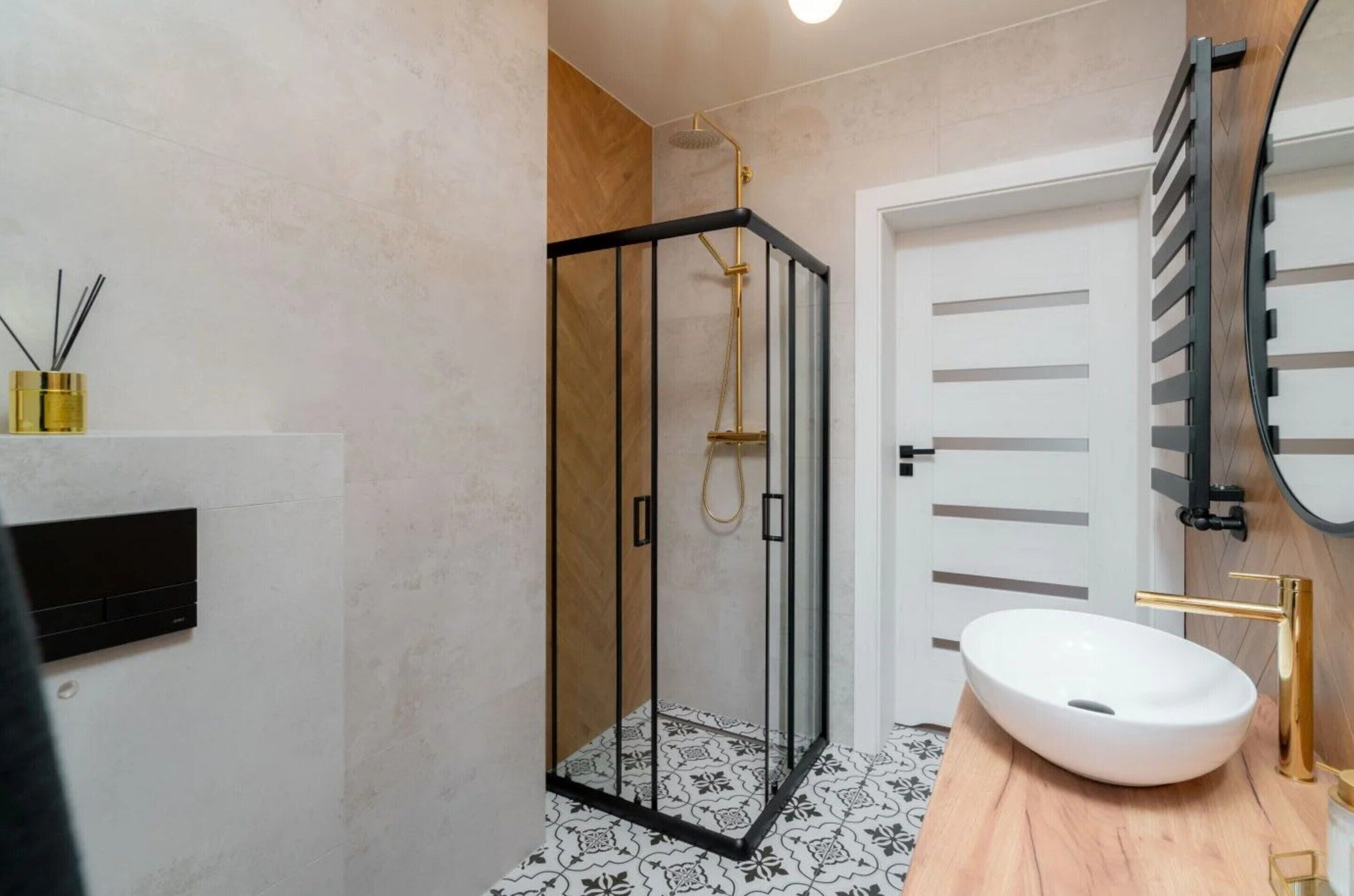 House | Bilik Mandi