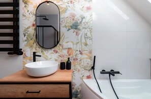 House | Bathroom - Comfortable Holiday Villa, Sauna, Jacuzzi (Brzeznica)
