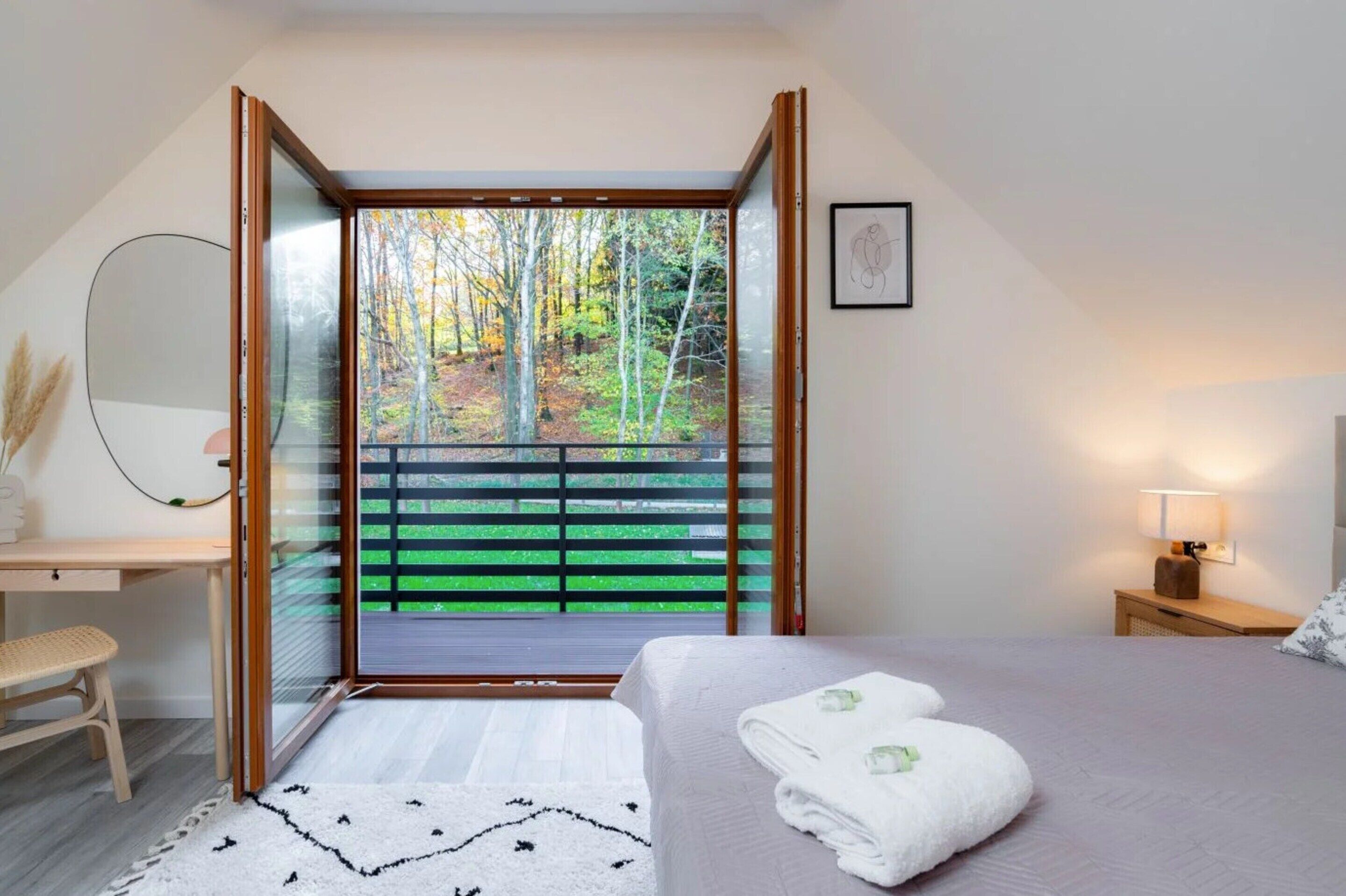 House | 3 bedrooms, individually furnished, iron/ironing board, bed sheets