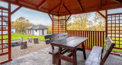 Comfortable Holiday Villa, Sauna, Jacuzzi