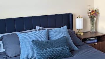 4 camere, una scrivania, ferro/asse da stiro, Wi-Fi gratuito