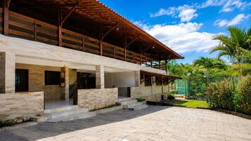 Chácara Maria Luiza c/ Piscina - Gravatá/PE | Fachada