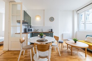 Dining - Djokovic - Au centre-ville de Caen (Caen)