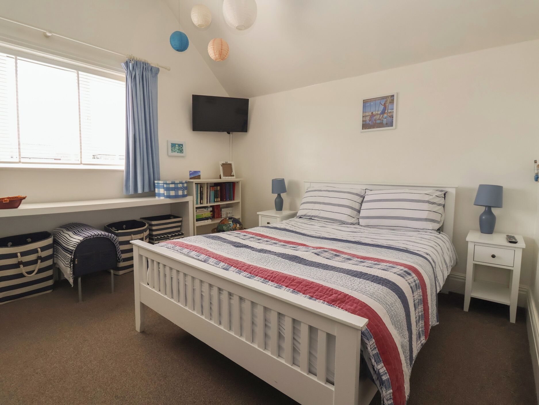 6 bedrooms, WiFi (free), individually decorated, individually furnished