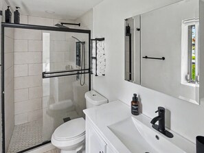 Bathroom - Brand New Private Guest House (Miami)
