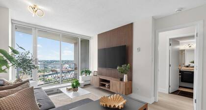Modern & Spacious 2BR + Den • Near BC Place • Parking • Pool