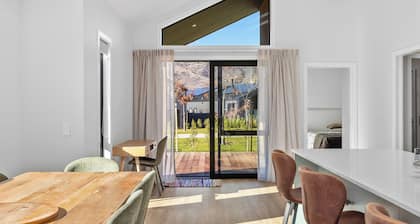 Dunstan Haven - Cromwell Holiday Home