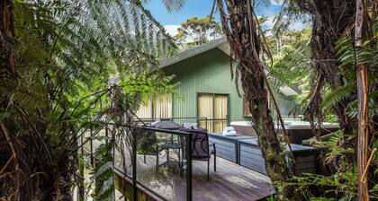Champagne Tui - Moetapu Bay Holiday Home