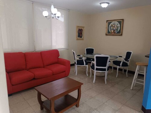 Alquiler de Departamento, excelente ubicación.