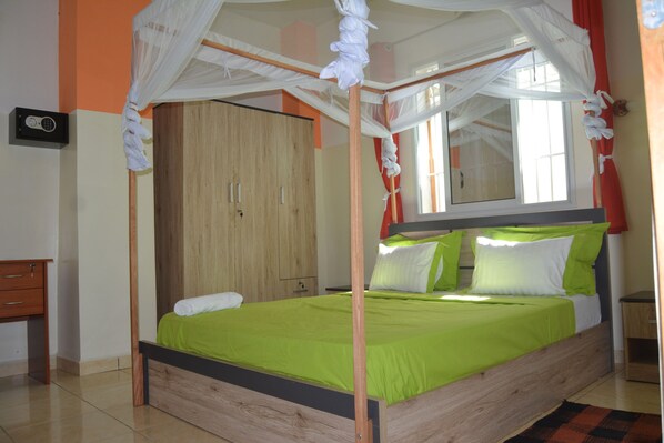 2 bedrooms, WiFi, bed sheets