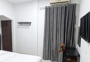 Standard Double Room - Hotel O near Masjid Raya Al-Mashun forme (Medan)