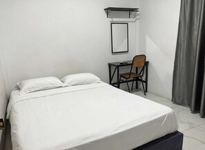 Standard Double Room - Hotel O near Masjid Raya Al-Mashun forme (Medan)