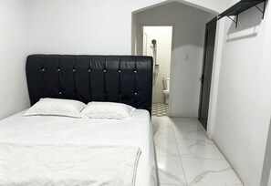 Standard Double Room - Hotel O near Masjid Raya Al-Mashun forme (Medan)