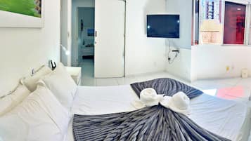 3 chambres, fer et planche à repasser, Wi-Fi gratuit, draps fournis