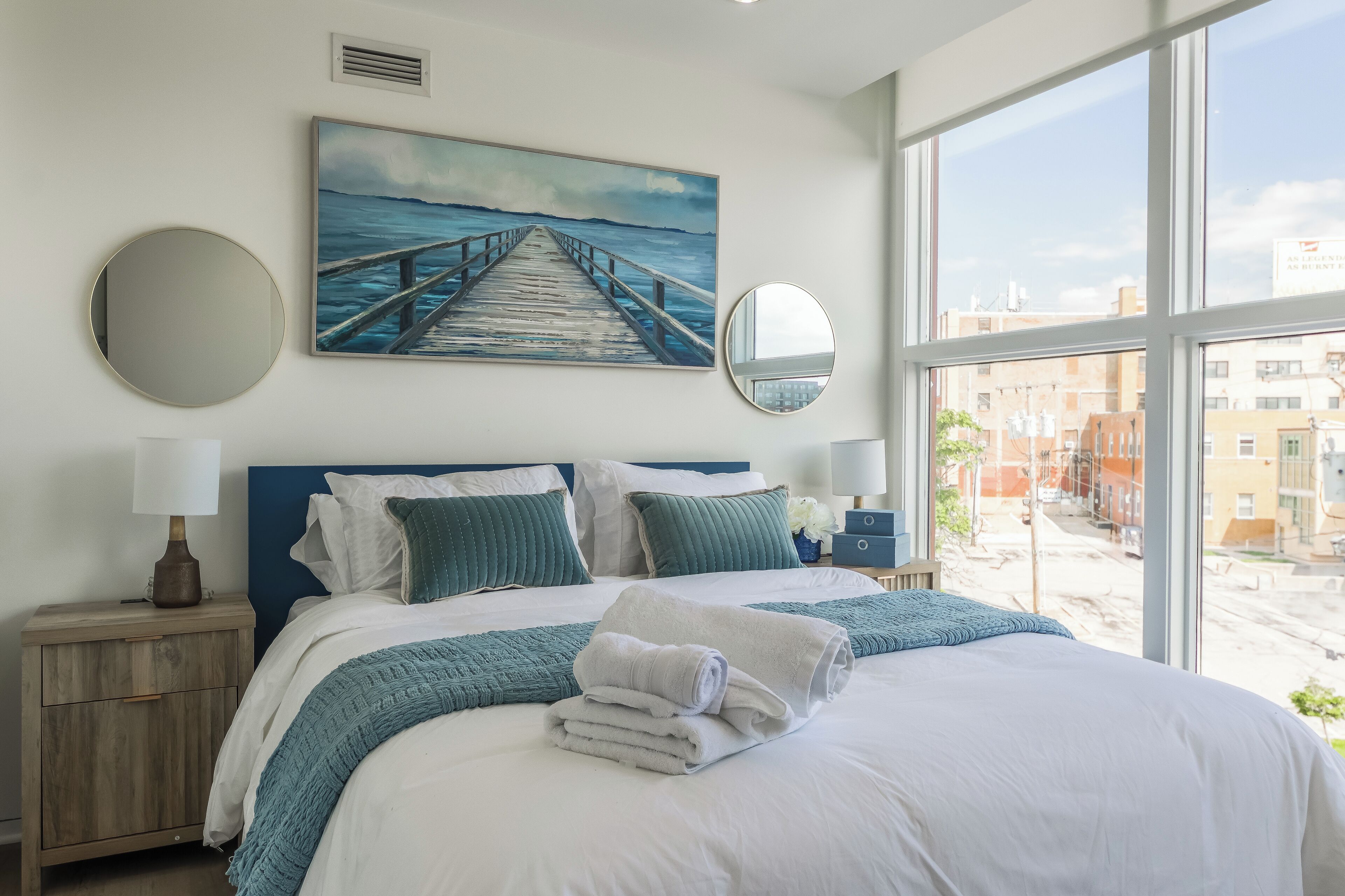Iron/ironing board, WiFi, bed sheets
