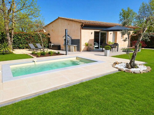Little House - One Bedroom Villa, Sleeps 2