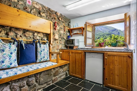 Interior. Country House 'La Casa Azul' with Sea View, Shared Garden and Wi-Fi
