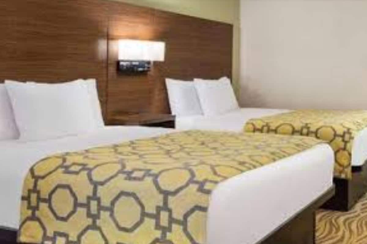 2 King Beds, Non-Smoking