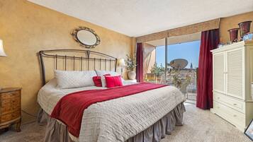 1 bedroom, bed sheets