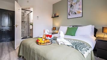 4 Schlafzimmer, Bügeleisen/Bügelbrett, Internetzugang, Bettwäsche