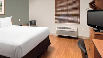 1 Full Bed | Non-Smoking, Kitchen | Free WiFi, bed sheets