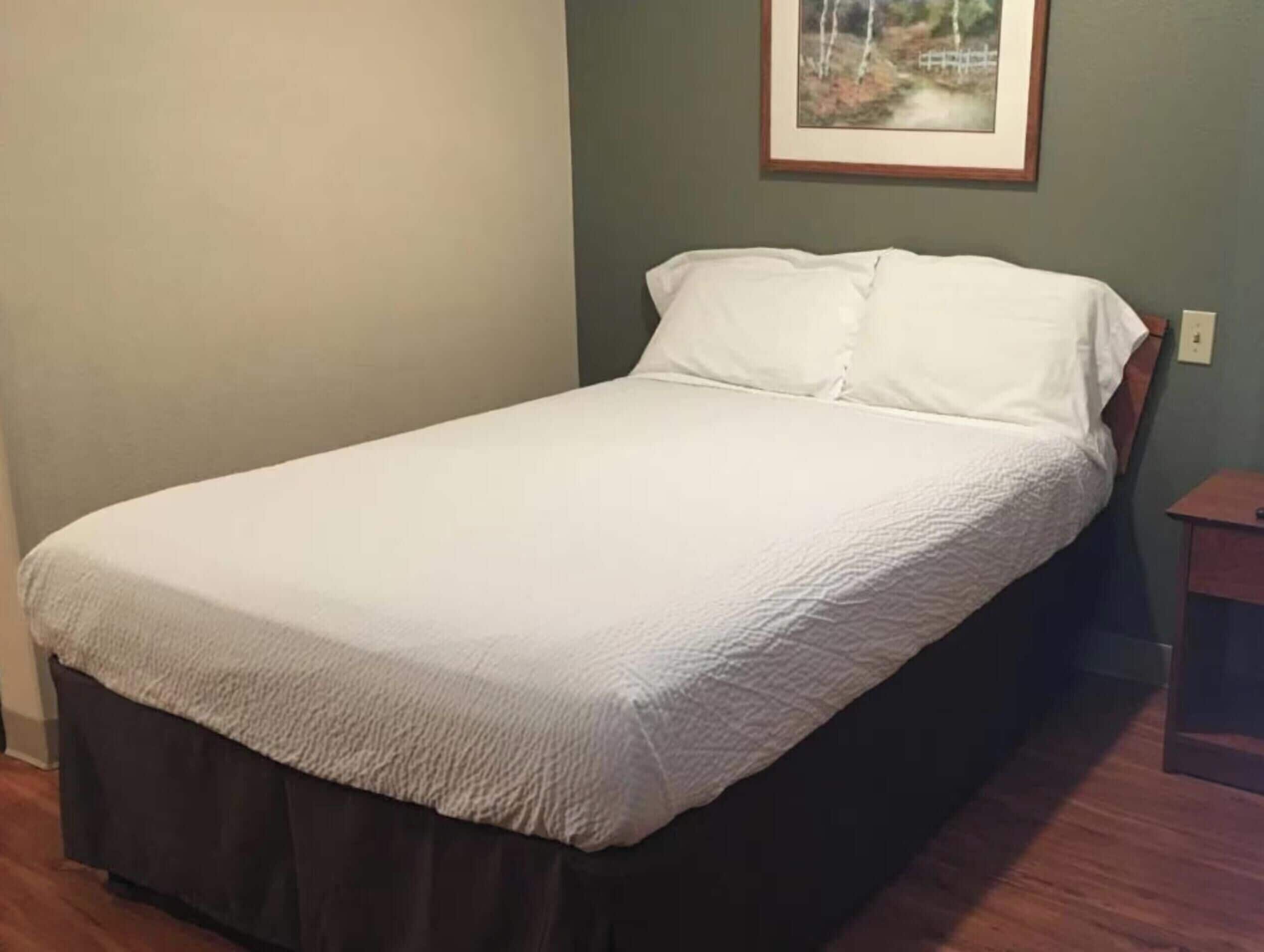 1 Full Bed | Non-Smoking, Kitchen