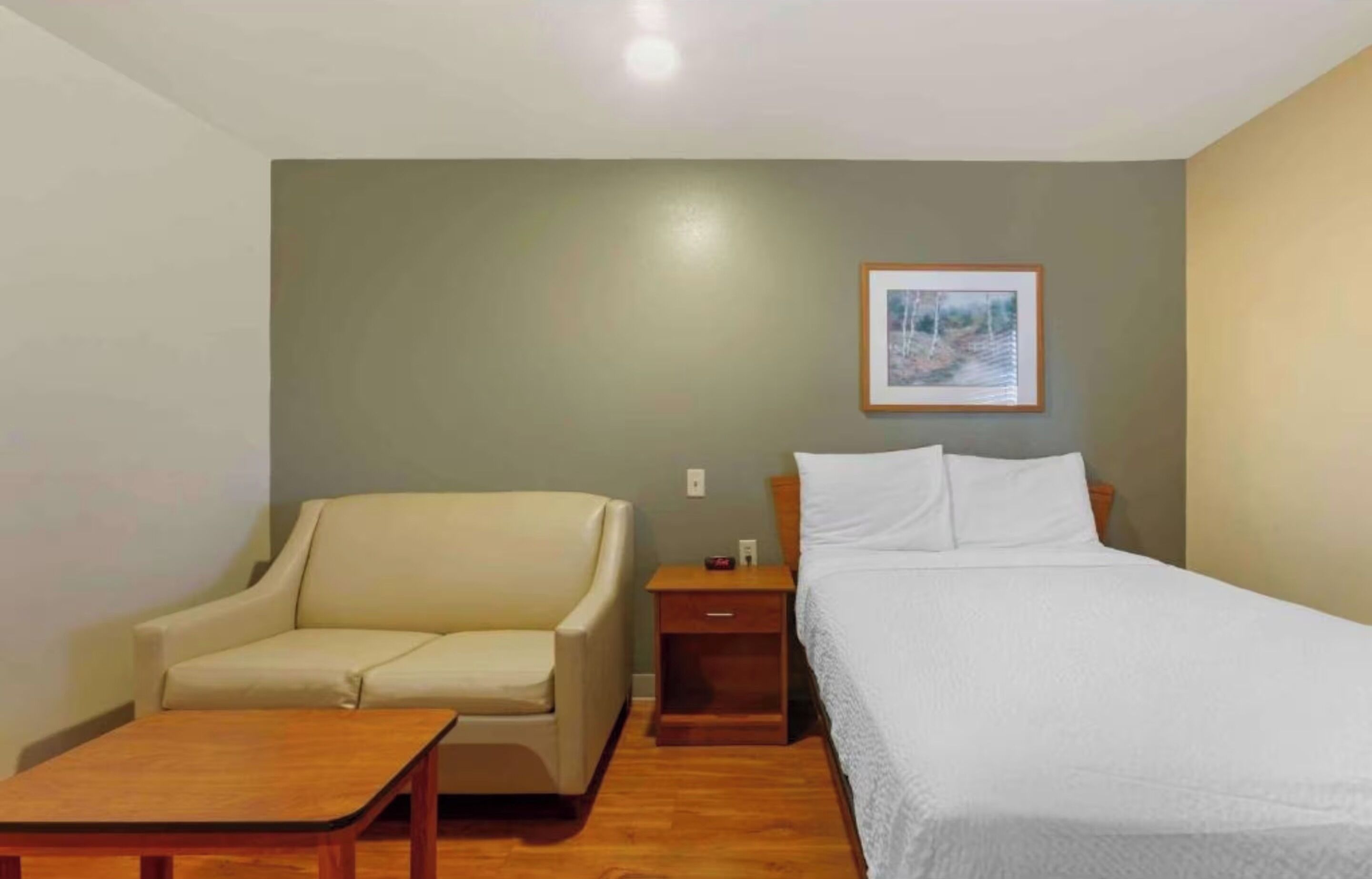 1 Full Bed | Non-Smoking, Kitchen | Wi-Fi gratis dan seprai linen