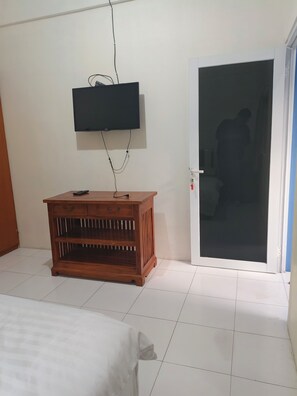 Deluxe Double Room - Hotel O near Kuta Beach formerly Cozy Ro (Bali Nusra)